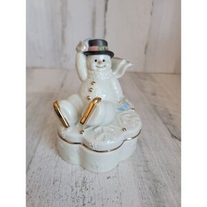 Lenox Winter wonderland music box snowman snowflake trinket mistletoe